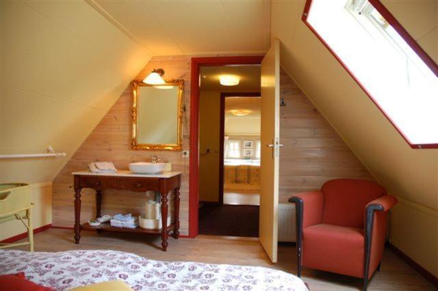 Erfgoedlogies Bed And Breakfast 'T Olde Hof Westervelde Bilik gambar